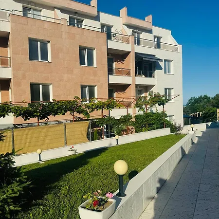 Kiwi Gardens * Bjala